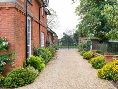 Gravel driveway installers Luton